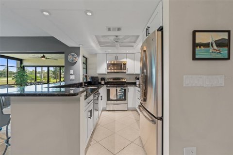 Condo in Fort Myers, Florida, 2 bedrooms  № 2239629 - photo 6