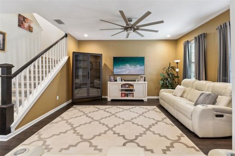 Townhouse in Fish Hawk, Florida 3 bedrooms, 165.09 sq.m. № 2207298 - photo 5