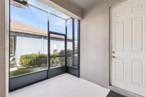 Townhouse in Fish Hawk, Florida 3 bedrooms, 165.09 sq.m. № 2207298 - photo 17