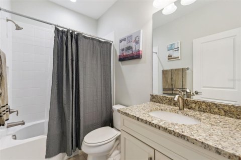 Townhouse in Fish Hawk, Florida 3 bedrooms, 165.09 sq.m. № 2207298 - photo 24