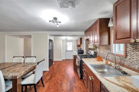 House in Saint Petersburg, Florida 3 bedrooms, 148.64 sq.m. № 1828411 - photo 14