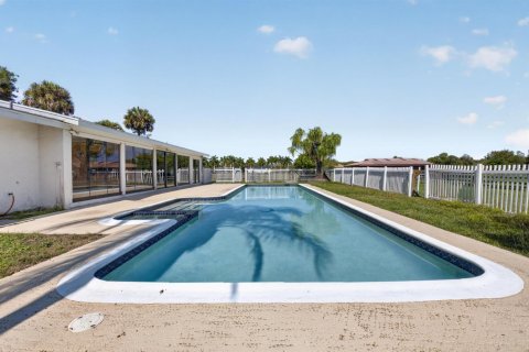 Casa en venta en Delray Beach, Florida, 3 dormitorios, 310.39 m2 № 2175499 - foto 30