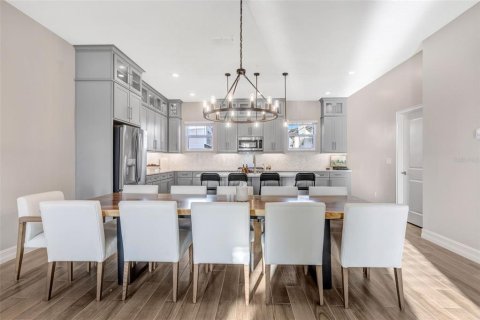 Adosado en venta en Tampa, Florida, 4 dormitorios, 265.05 m2 № 2272945 - foto 18