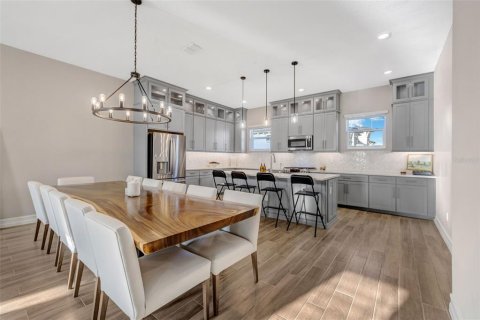 Adosado en venta en Tampa, Florida, 4 dormitorios, 265.05 m2 № 2272945 - foto 17