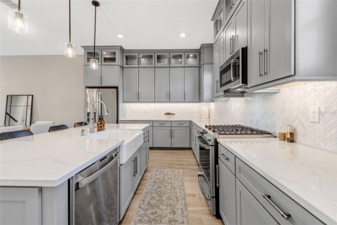 Adosado en venta en Tampa, Florida, 4 dormitorios, 265.05 m2 № 2272945 - foto 23