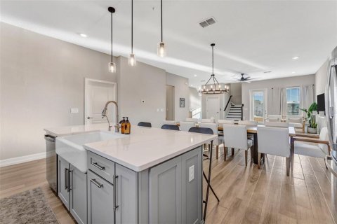 Adosado en venta en Tampa, Florida, 4 dormitorios, 265.05 m2 № 2272945 - foto 24