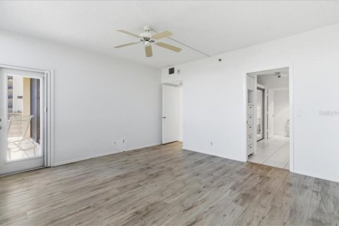 Condo in Longboat Key, Florida, 3 bedrooms № 2233525 - photo 25
