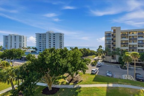 Condo in Longboat Key, Florida, 3 bedrooms № 2233525 - photo 3