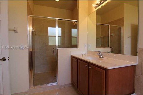 Casa en venta en Doral, Florida, 3 dormitorios, 185.06 m2 № 2052081 - foto 28