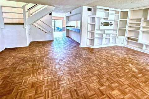 Condominio en venta en Wesley Chapel, Florida, 3 dormitorios, 156.82 m2 № 1673187 - foto 6