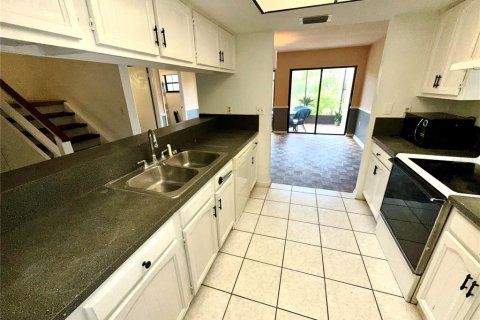 Condominio en venta en Wesley Chapel, Florida, 3 dormitorios, 156.82 m2 № 1673187 - foto 11