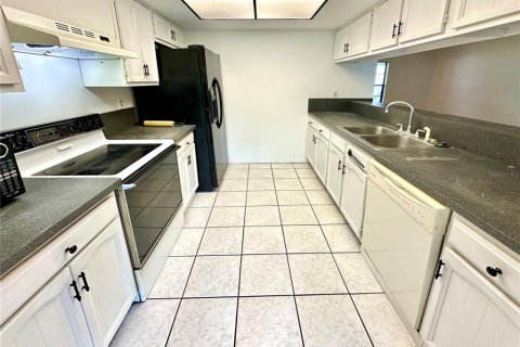 Condominio en venta en Wesley Chapel, Florida, 3 dormitorios, 156.82 m2 № 1673187 - foto 9