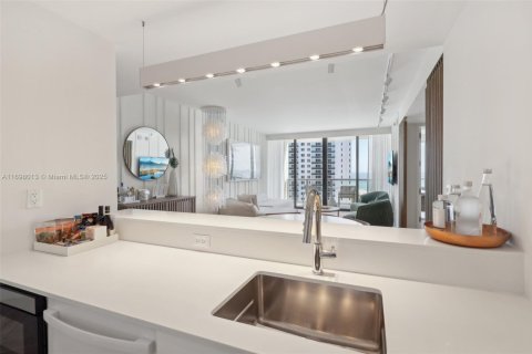 Condominio en venta en Miami Beach, Florida, 2 dormitorios, 95.32 m2 № 1727388 - foto 13