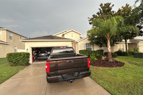 House in Brooksville, Florida 3 bedrooms, 160.16 sq.m. № 1886470 - photo 1