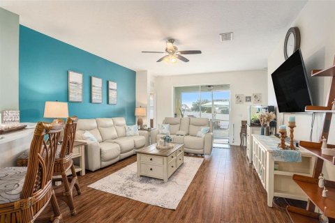 Casa en venta en Brooksville, Florida, 3 dormitorios, 160.16 m2 № 1886470 - foto 6