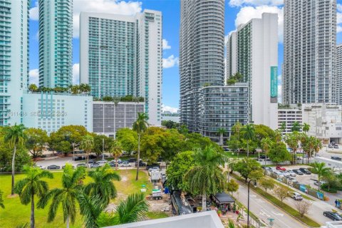 Condo à Miami, Floride, 3 chambres  № 2075194