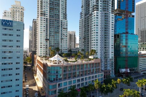 Condo in Miami, Florida, 1 bedroom  № 2351289 - photo 27