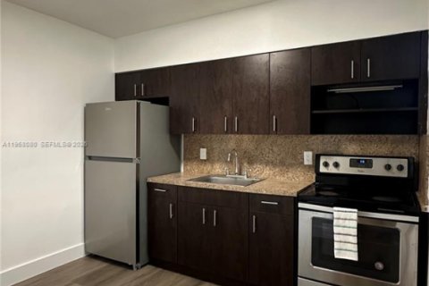 Casa en alquiler en Deerfield Beach, Florida, 2 dormitorios, 150.59 m2 № 2019668 - foto 3