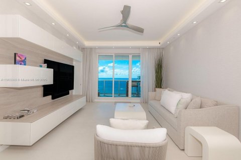 Condominio en alquiler en Miami Beach, Florida, 1 dormitorio, 78.97 m2 № 1954391 - foto 2