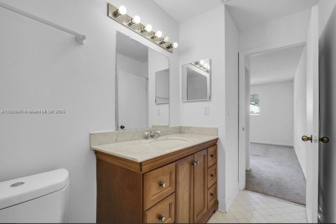 Condo in Oakland Park, Florida, 2 bedrooms  № 1804622 - photo 9
