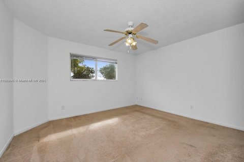 Condo in Oakland Park, Florida, 2 bedrooms  № 1804622 - photo 7