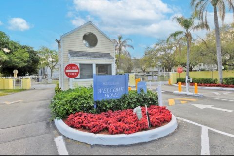 Condo in Oakland Park, Florida, 2 bedrooms  № 1804622 - photo 18