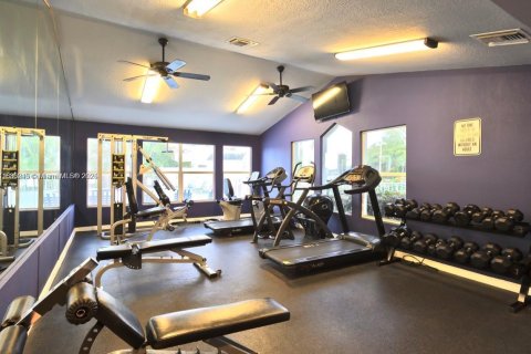 Condo in Oakland Park, Florida, 2 bedrooms  № 1804622 - photo 13