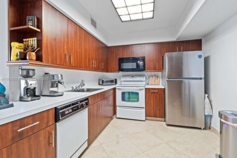 Copropriété à vendre à Aventura, Floride: 2 chambres, 101.36 m2 № 1955218 - photo 9