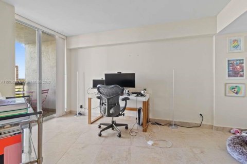 Copropriété à vendre à Aventura, Floride: 2 chambres, 101.36 m2 № 1955218 - photo 11