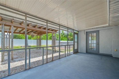 House in Port Charlotte, Florida 2 bedrooms, 117.89 sq.m. № 1810670 - photo 29