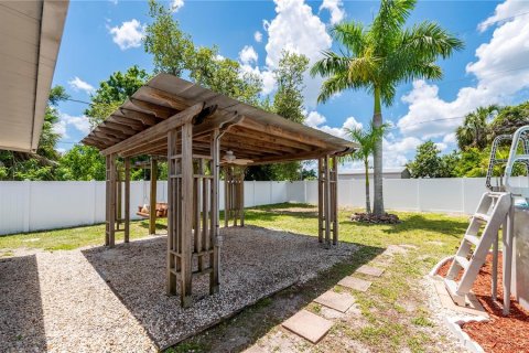 House in Port Charlotte, Florida 2 bedrooms, 117.89 sq.m. № 1810670 - photo 30