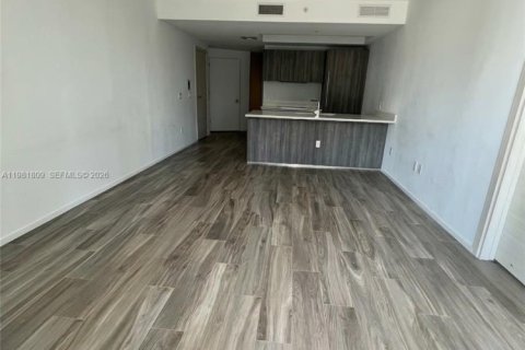 Condominio en venta en Miami, Florida, 1 dormitorio, 77.85 m2 № 2043052 - foto 12