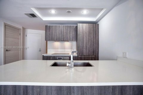 Condominio en venta en Miami, Florida, 1 dormitorio, 77.85 m2 № 2043052 - foto 13