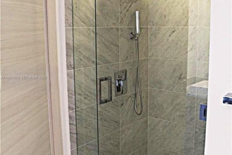 Condominio en venta en Miami, Florida, 1 dormitorio, 77.85 m2 № 2043052 - foto 18