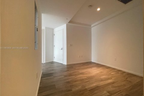 Condominio en venta en Miami, Florida, 1 dormitorio, 77.85 m2 № 2043052 - foto 19