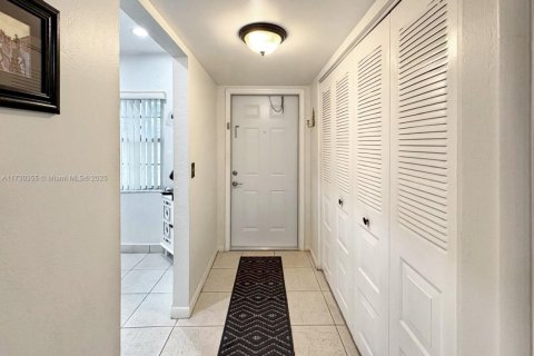 Condo in Margate, Florida, 2 bedrooms  № 1480140 - photo 3