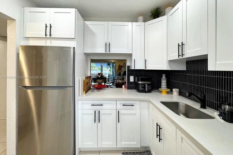 Condo in Margate, Florida, 2 bedrooms  № 1480140 - photo 2