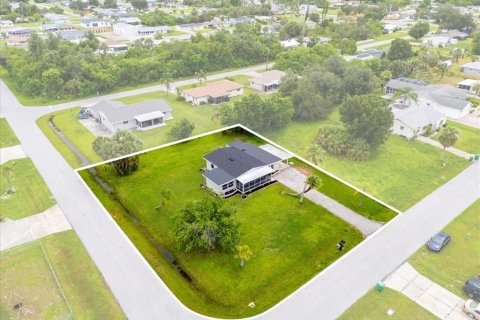 Casa en venta en Port Charlotte, Florida, 3 dormitorios, 122.63 m2 № 1837560 - foto 4
