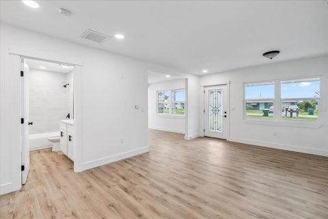 Casa en venta en Port Charlotte, Florida, 3 dormitorios, 122.63 m2 № 1837560 - foto 7