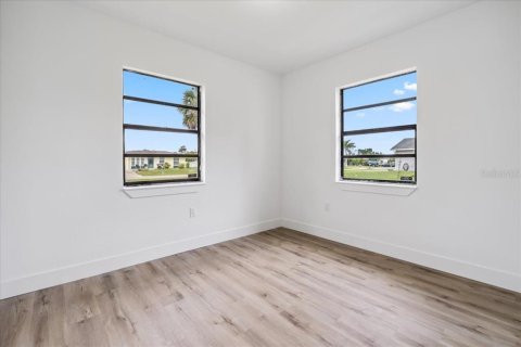 Casa en venta en Port Charlotte, Florida, 3 dormitorios, 122.63 m2 № 1837560 - foto 13