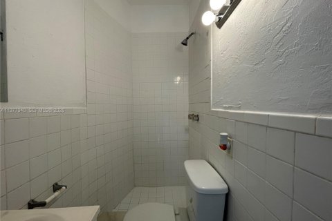 Immobilier commercial à louer à Miami, Floride: 151.34 m2 № 2079106 - photo 9
