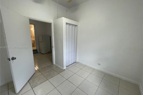 Immobilier commercial à louer à Miami, Floride: 151.34 m2 № 2079106 - photo 7