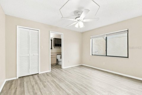 Villa ou maison à louer à Oviedo, Floride: 3 chambres, 130.9 m2 № 2385804 - photo 10