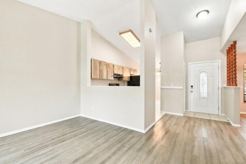 Villa ou maison à louer à Oviedo, Floride: 3 chambres, 130.9 m2 № 2385804 - photo 4