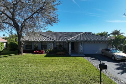 Casa en Coral Springs, Florida 4 dormitorios, 207.17 m2 № 2168011