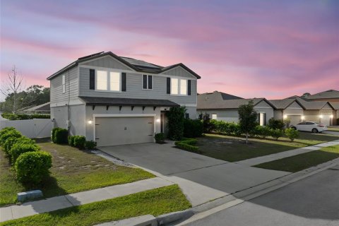 House in Winter Haven, Florida 4 bedrooms, 196.21 sq.m. № 1620428 - photo 2