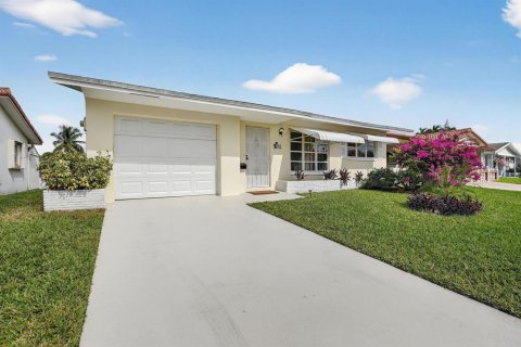 Villa ou maison à vendre à Tamarac, Floride: 2 chambres, 93.09 m2 № 2078404 - photo 29