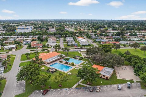 Villa ou maison à vendre à Tamarac, Floride: 2 chambres, 93.09 m2 № 2078404 - photo 25