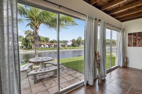 Villa ou maison à vendre à Tamarac, Floride: 2 chambres, 93.09 m2 № 2078404 - photo 6