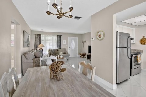 Villa ou maison à vendre à Tamarac, Floride: 2 chambres, 93.09 m2 № 2078404 - photo 9